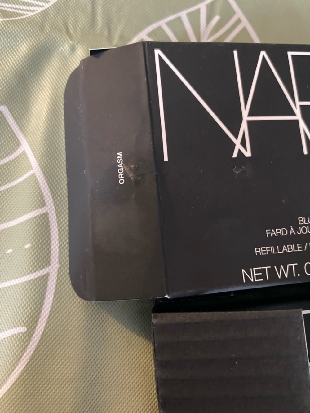 NARS Powder Blush Compact - Black - Picture 4 of 4